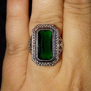 Rectangle genuine Chrome Diopside ring